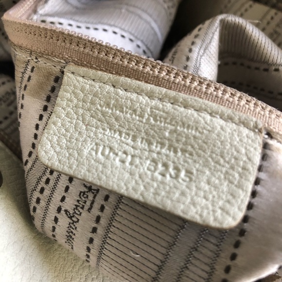 Salvatore Ferragamo handbag purse bag - Picture 13 of 16